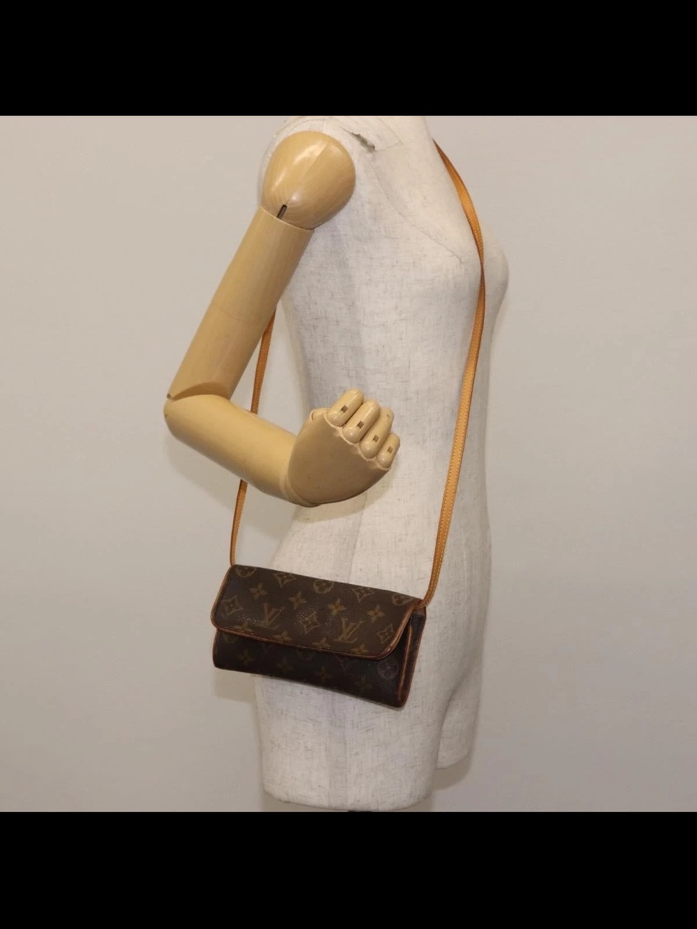 Vintage Louis Vuitton Monogram Pochette
Twin PM Shoulder Bag